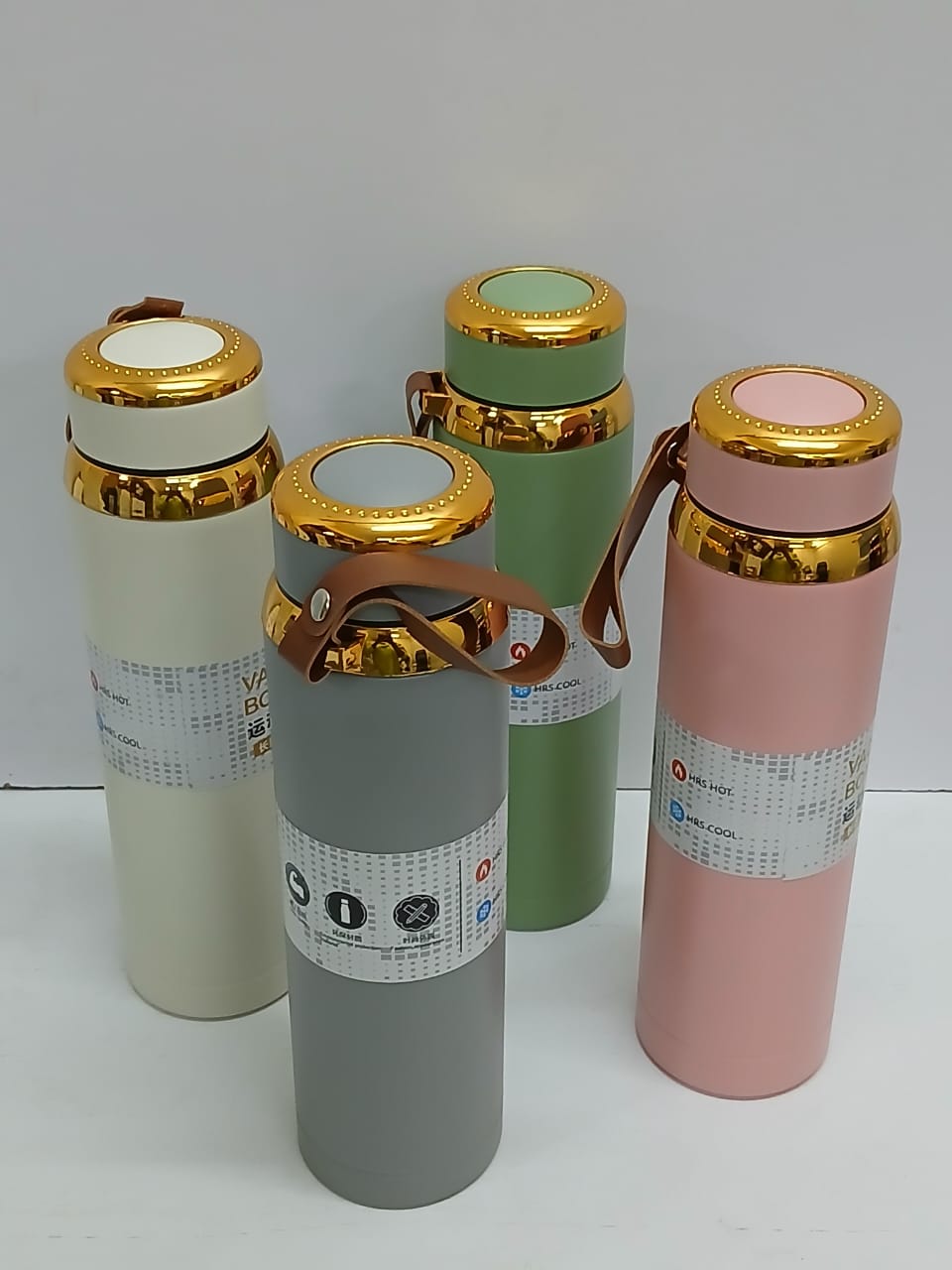 Portable leak proof thermo flask